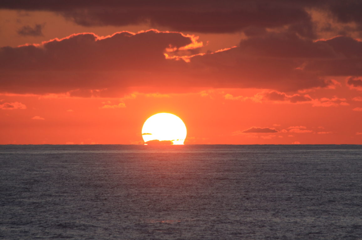 The sun setting over the Coral Sea from onboard RV Southern Surveyor (image Jarrod Moore)
