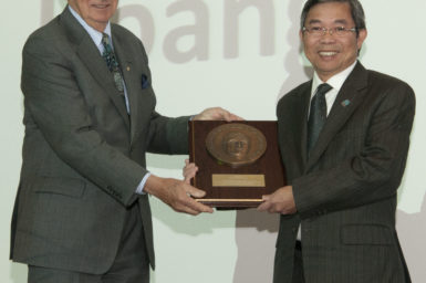Mr Charles Allen (Member of the Sir Ian McLennan Trust) and Dr Manh Hoang