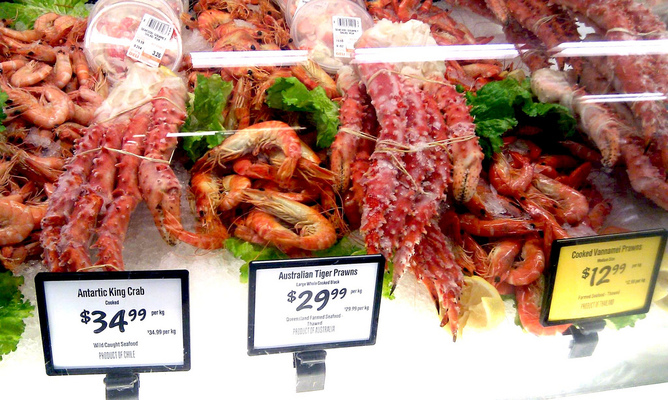 Prawns sold in Australian supermarkets must be labelled with the country of origin. About half of the prawns we buy are from overseas. Image: Flickr/ avlxyz