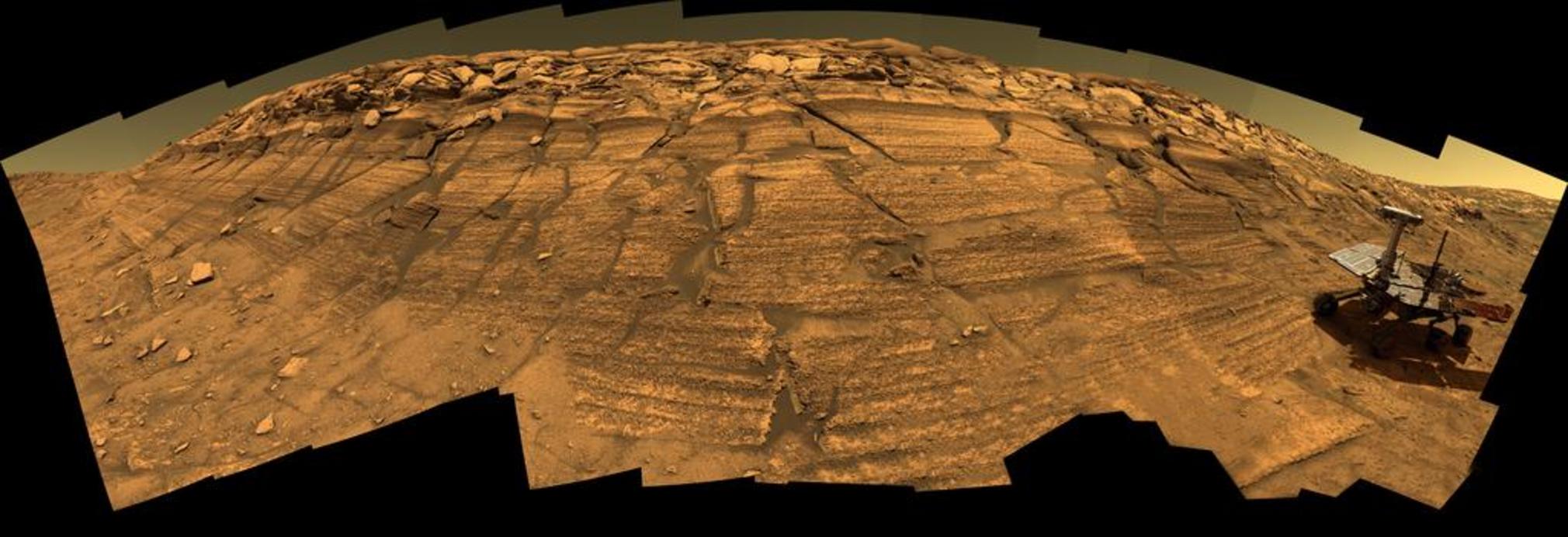 Simulated image of Opportunity on ‘Burns Cliff’, Mars. Image: NASA.