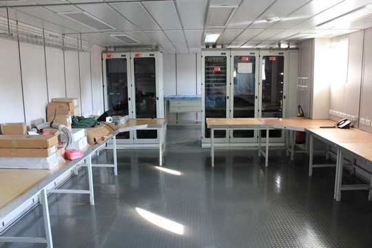 RV Investigator's Operations Room