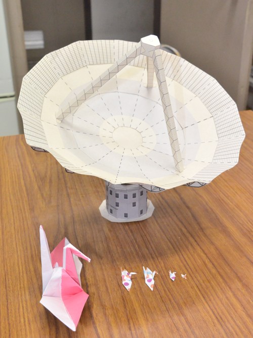 A paper model of the Dish with some Japanese origami birds.