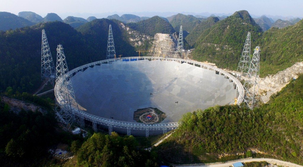 A powerful new 19-beam telescope receiver made and built by CSIRO engineers will lie at the heart of the world’s largest single-dish telescope in Pingtang County, China. 