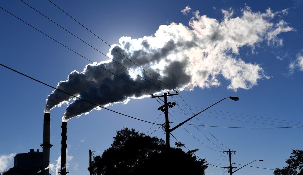 The growth in global carbon emissions has resumed after a three-year pause. AAP Image/Dave Hunt
