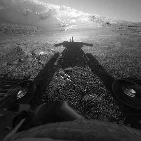 Front headcams of Opportunity Rover on Mars showing shadow